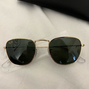 Ray-Ban Frank Legend Gold Glasses